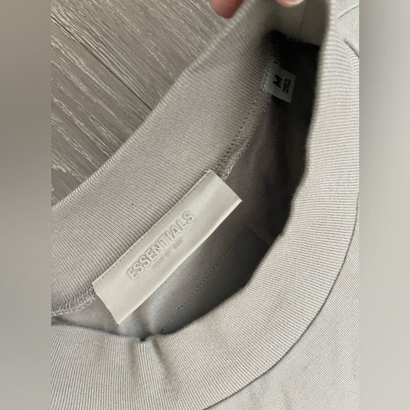 Fear of God Essentials T-shirt Desert Taupe - Picture 3 of 8